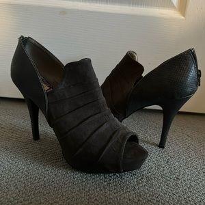 Fergalicious by Fergie - women’s size 11 - never worn